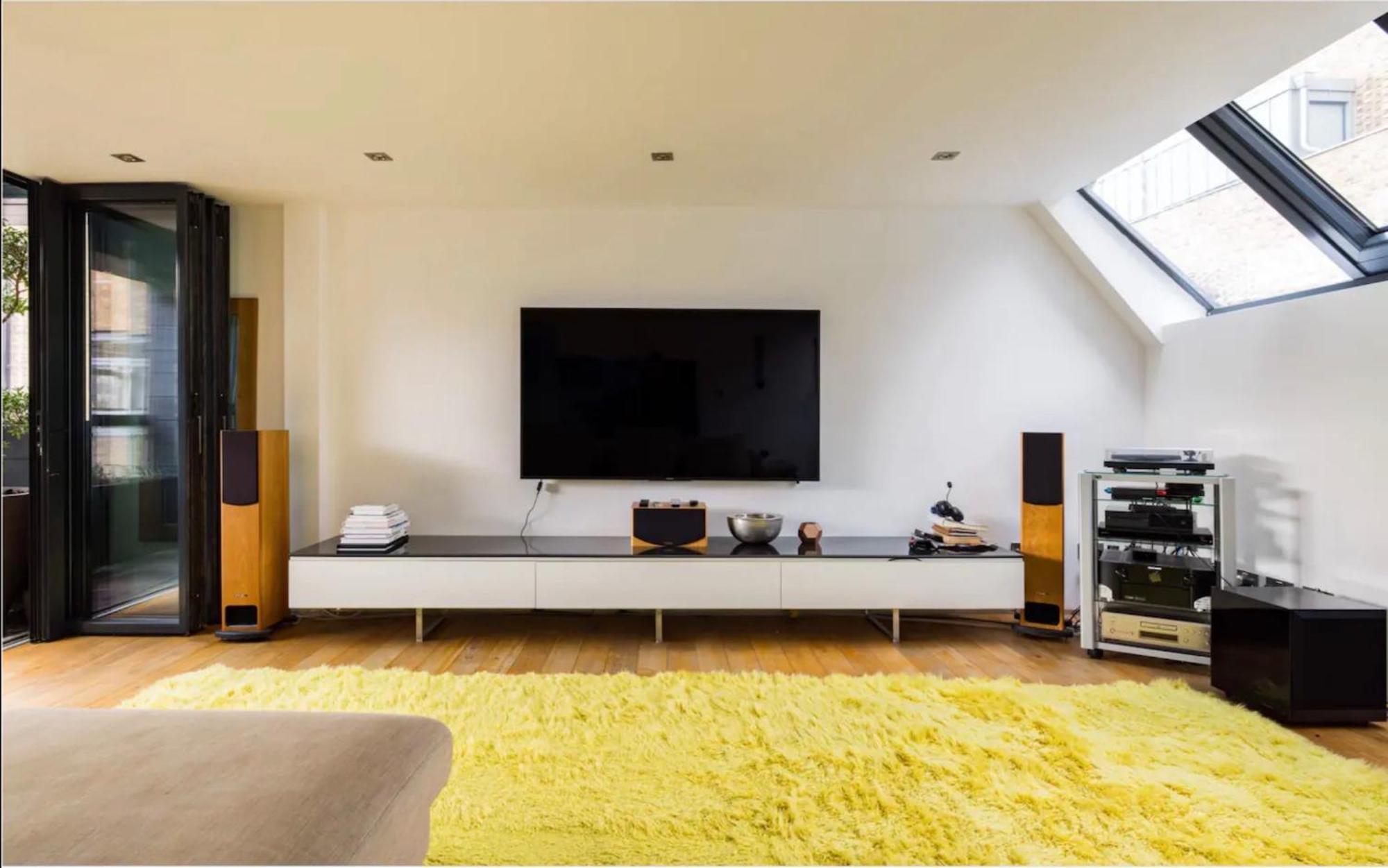 Stunning 3 Bedroom, 3 Bathroom Duplex With Terrace Londen Buitenkant foto