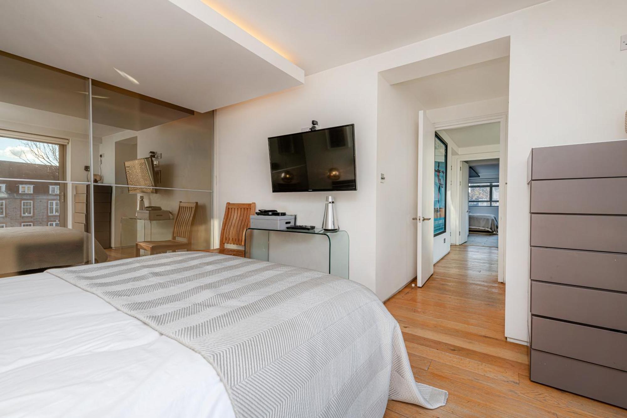 Stunning 3 Bedroom, 3 Bathroom Duplex With Terrace Londen Buitenkant foto