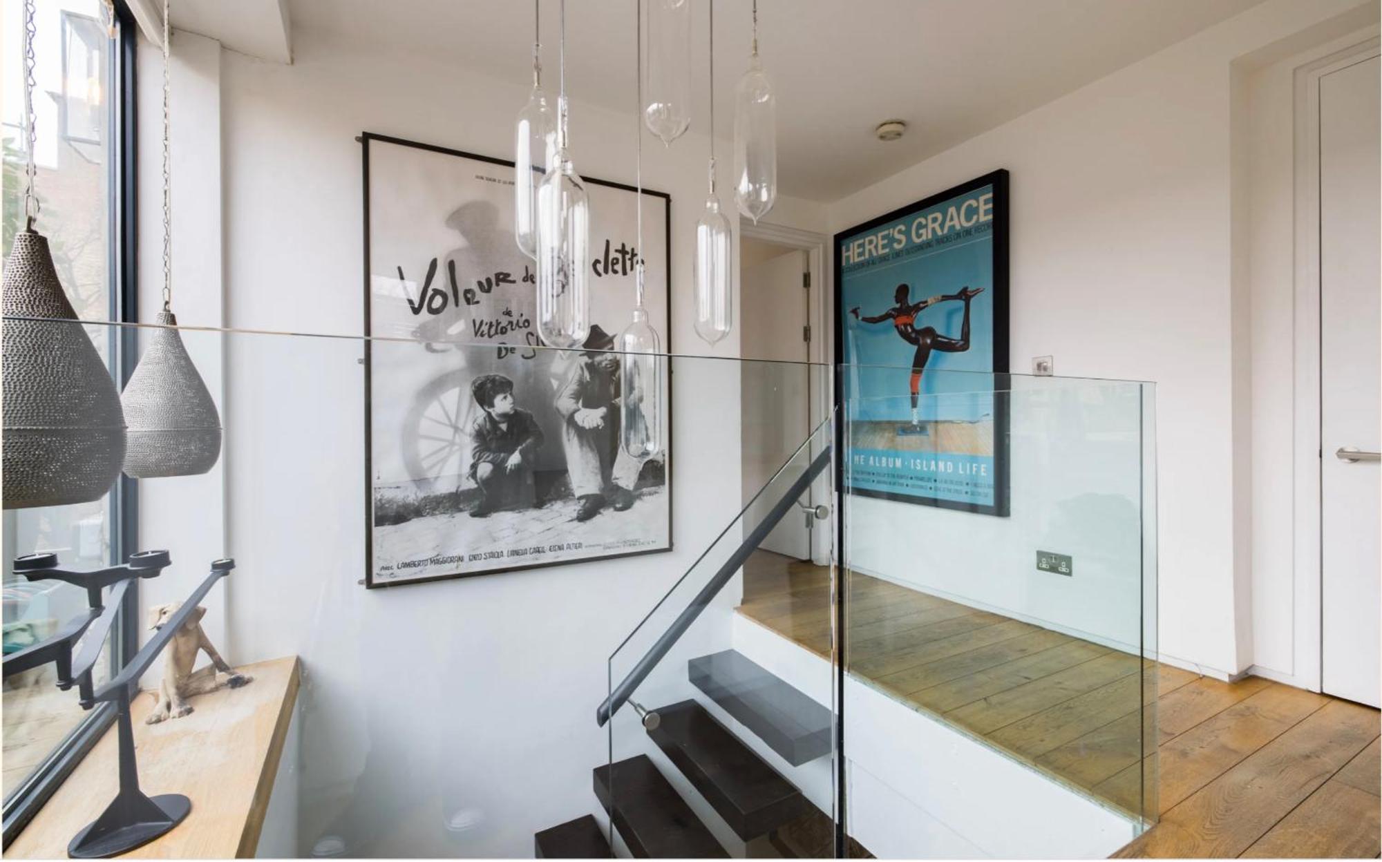 Stunning 3 Bedroom, 3 Bathroom Duplex With Terrace Londen Buitenkant foto